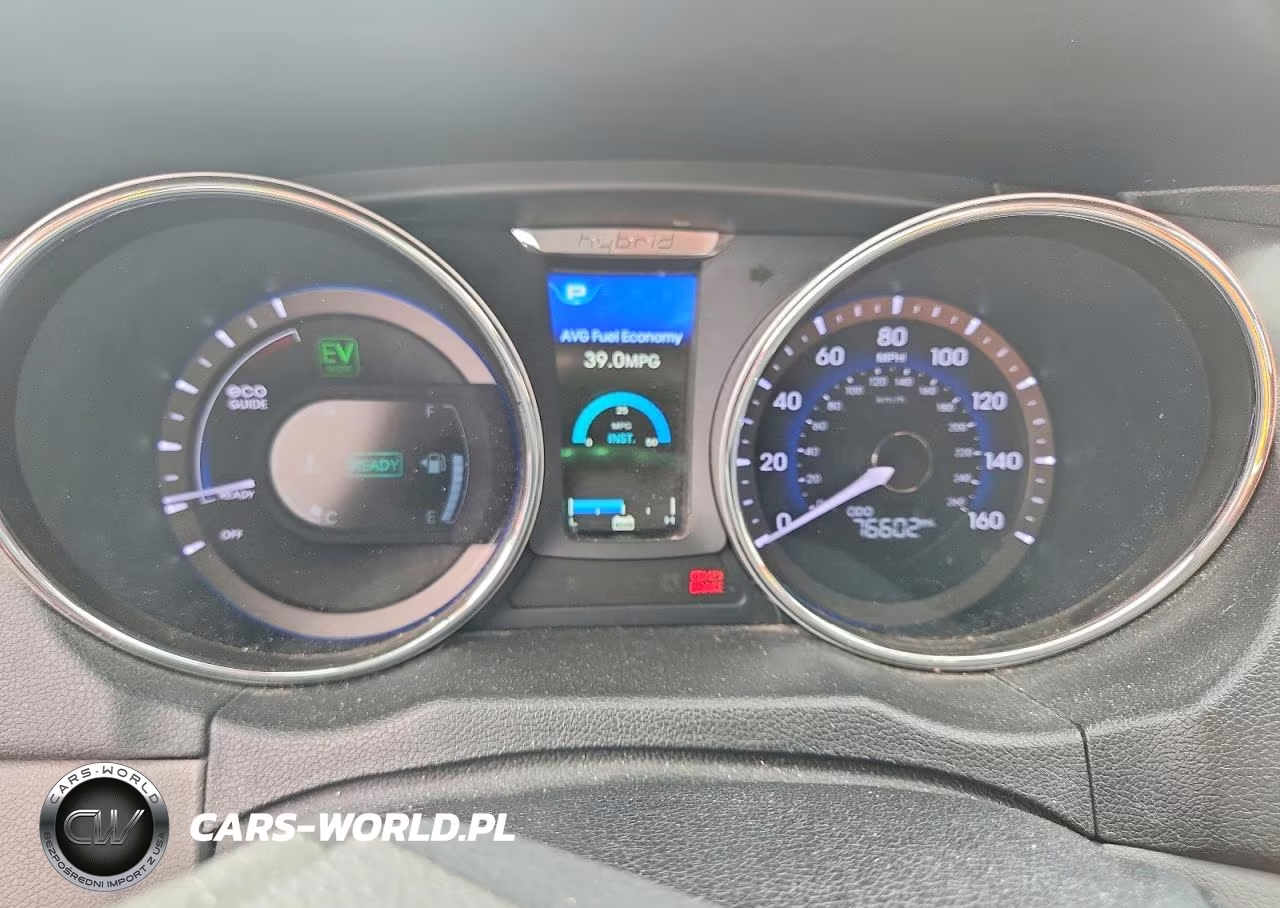 2015 Hyundai Sonata Hybrid Base VIN:KMHEC4A41FA139770 - 9