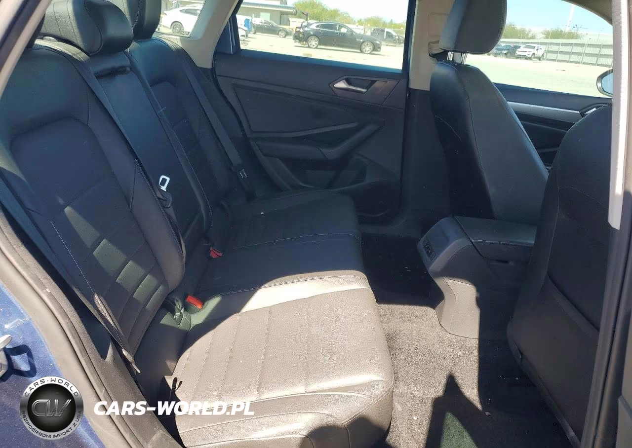 2021 Volkswagen Jetta VIN:3VWC57BU2MM090887 - 10