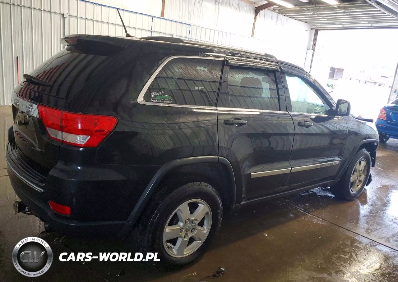 2013 Jeep Grand Cherokee Laredo VIN:1C4RJFAG0DC502921 - 3