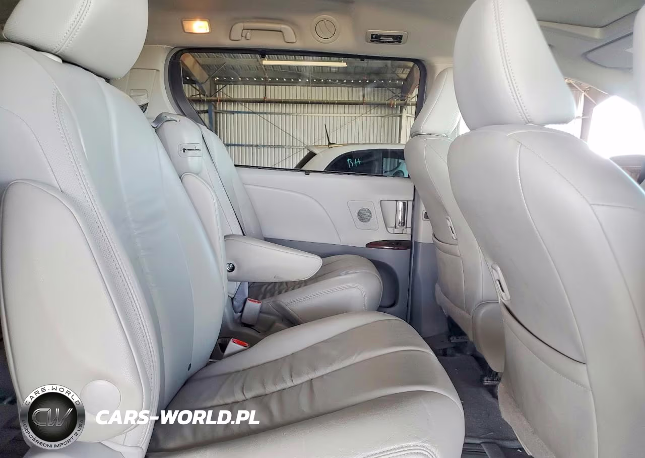 2011 Toyota Sienna Xle 8-Passenger VIN:5TDYK3DC5BS111727 - 11