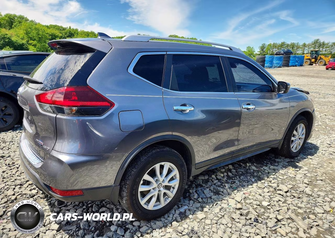 2020 Nissan Rogue S VIN:KNMAT2MV2LP510651 - 3