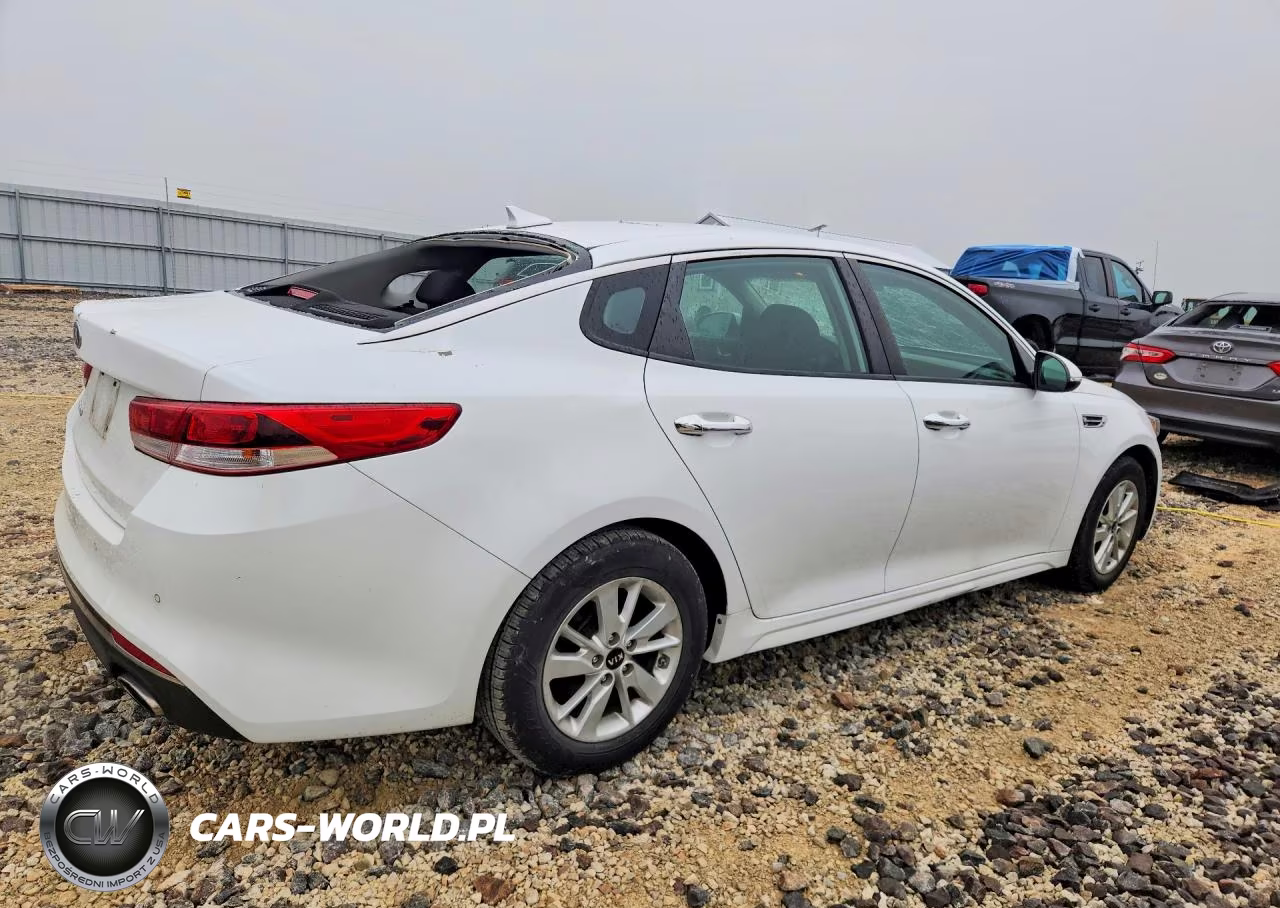 2018 Kia Optima Lx VIN:5XXGT4L3XJG230888 - 3