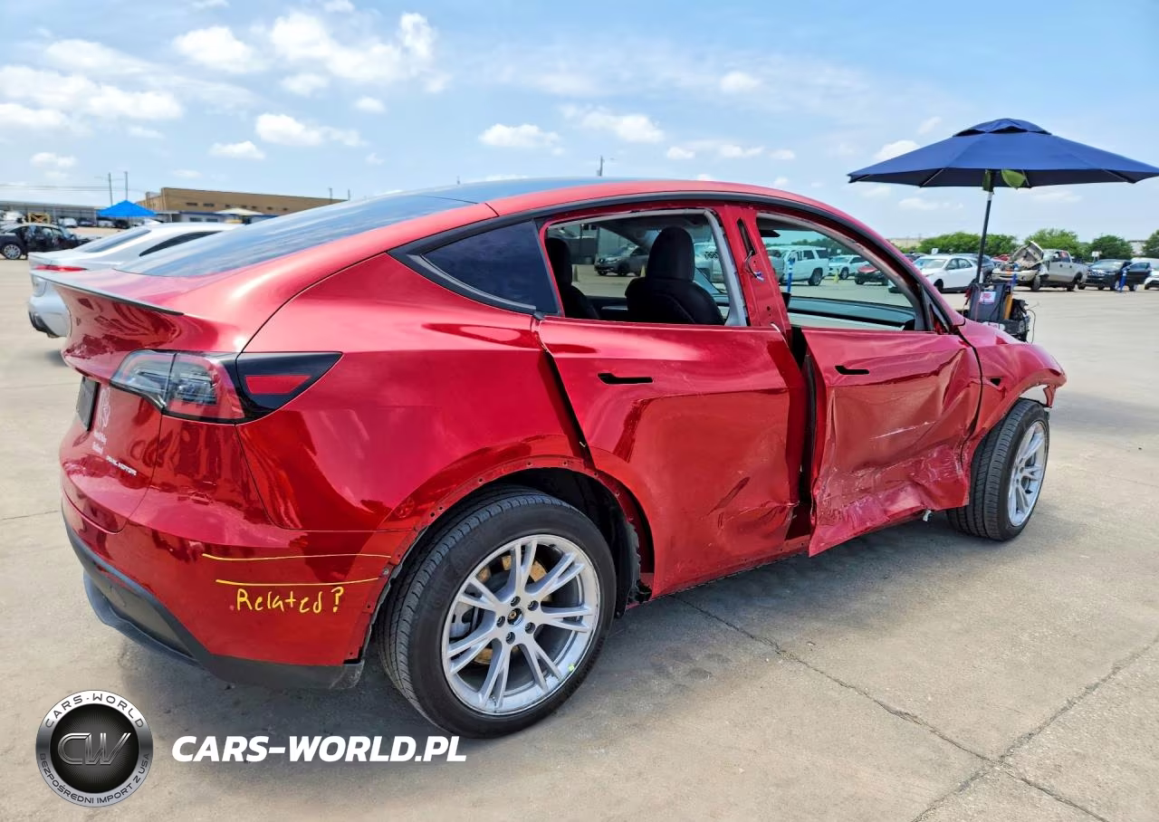 2023 Tesla Model Y VIN:7SAYGDEE8PA088690 - 3
