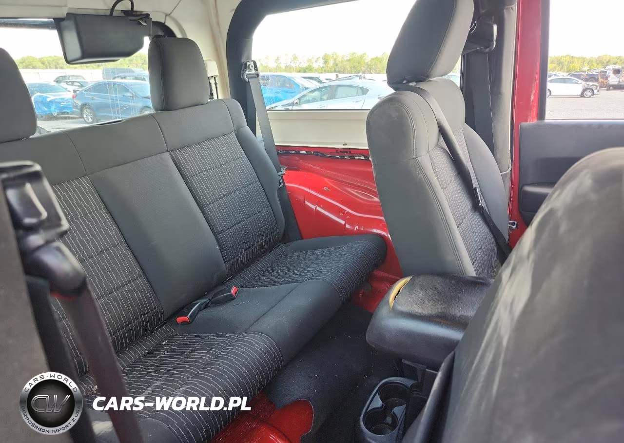 2011 Jeep Wrangler Sport VIN:1J4AA2D12BL601888 - 10