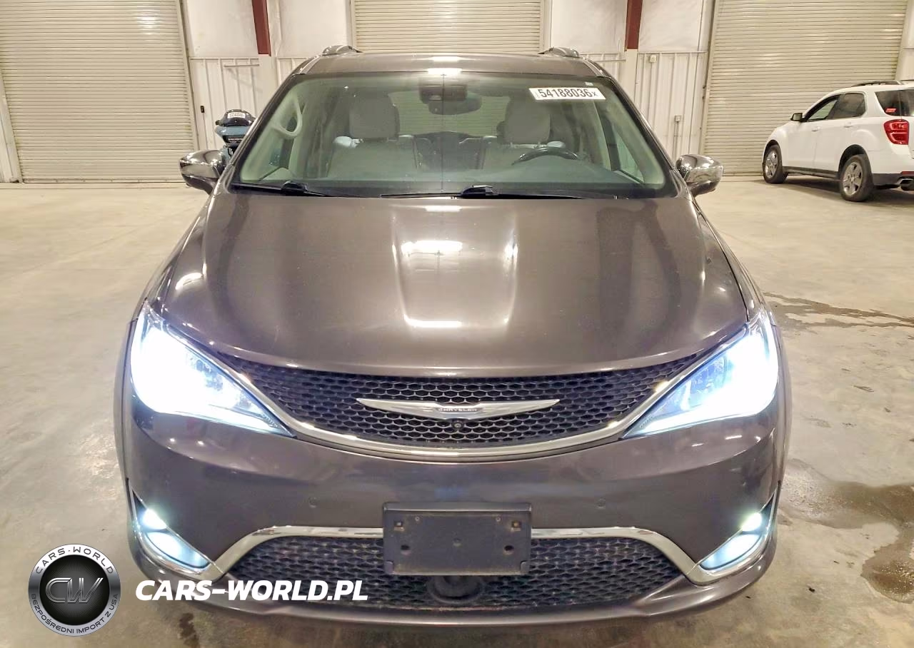 2017 Chrysler Pacifica Limited VIN:2C4RC1GG4HR570205 - 5