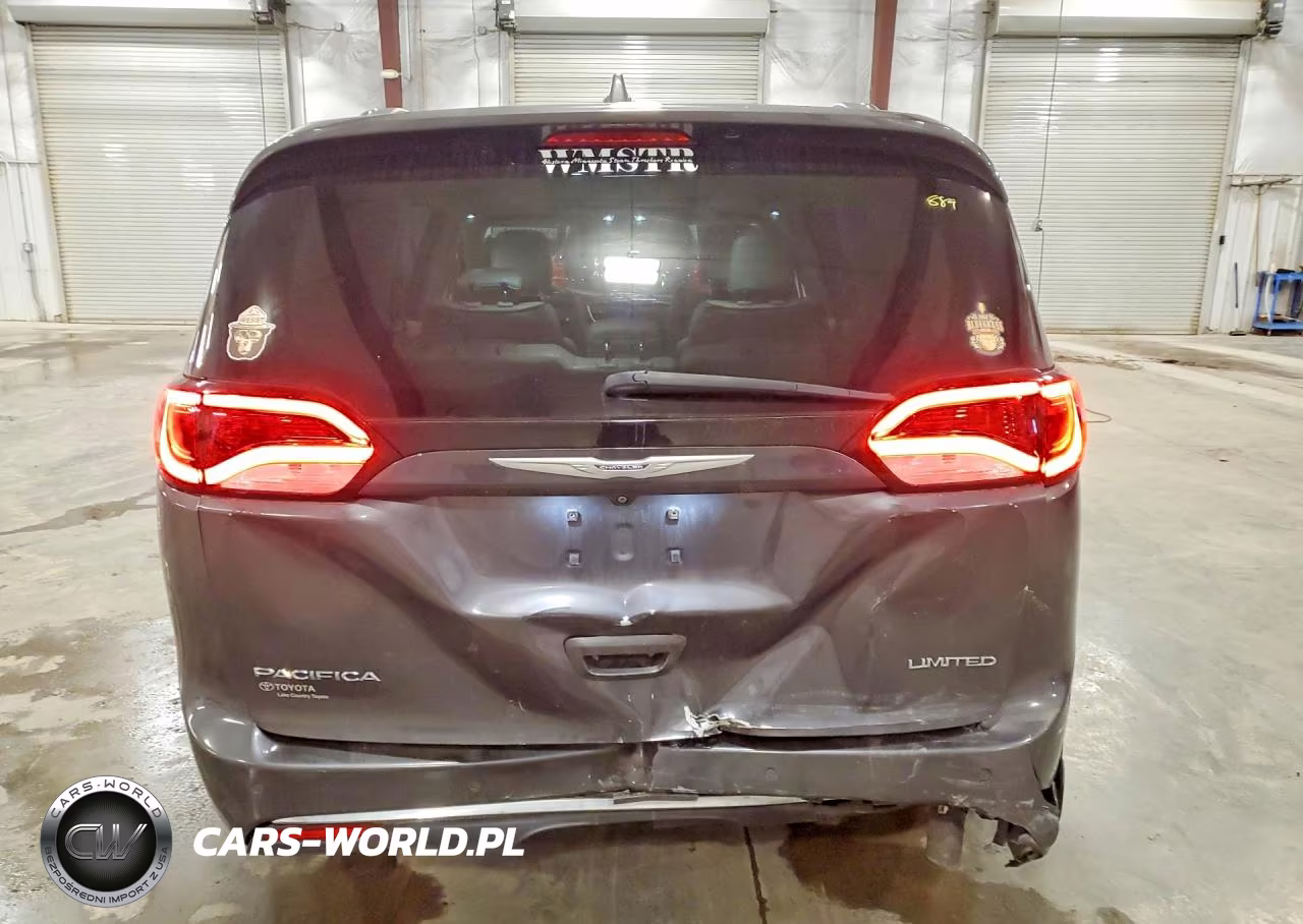 2017 Chrysler Pacifica Limited VIN:2C4RC1GG4HR570205 - 6