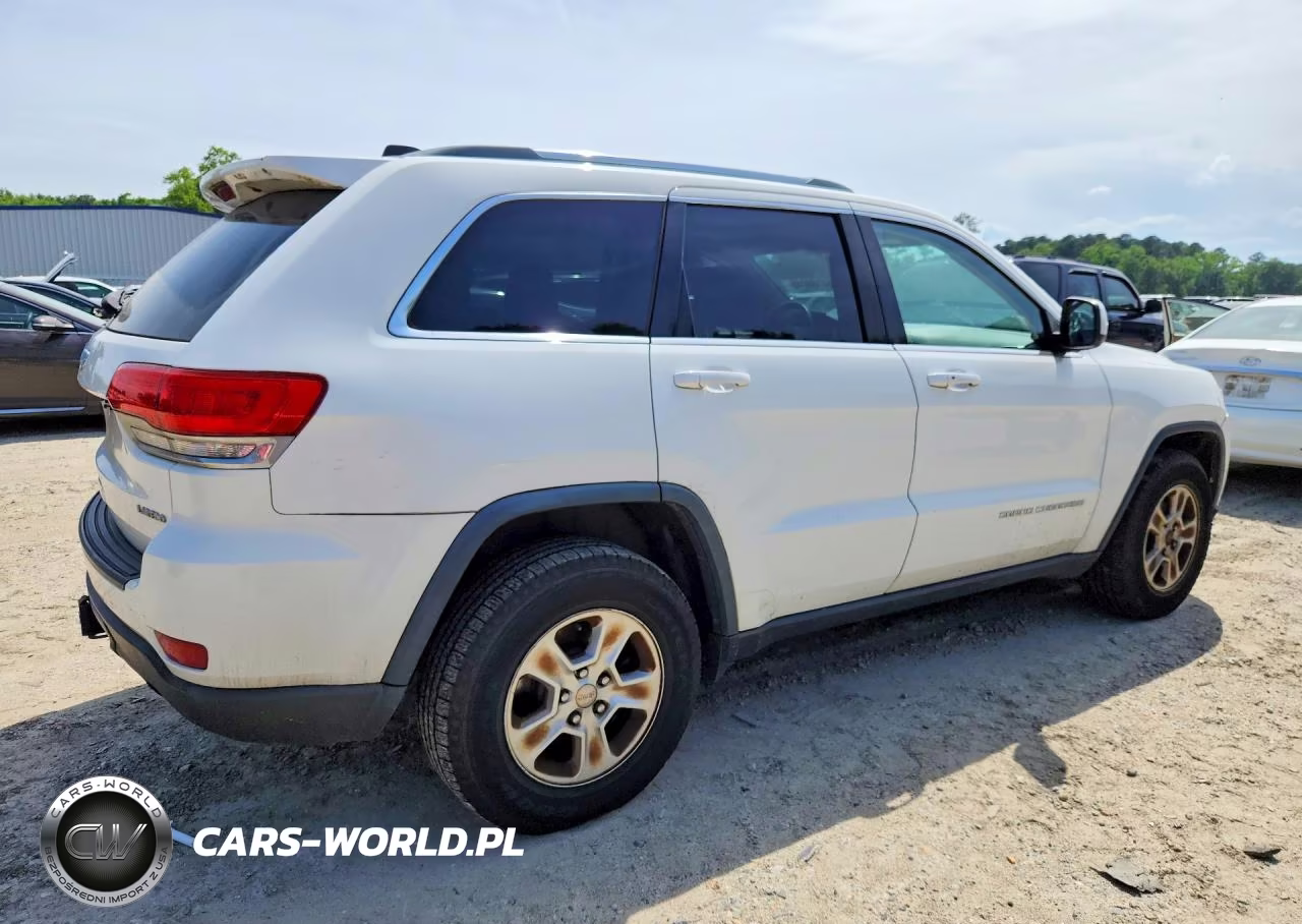 2014 Jeep Grand Cherokee Laredo VIN:1C4RJFAG7EC233589 - 3