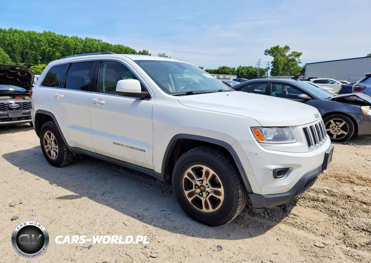 2014 Jeep Grand Cherokee Laredo VIN:1C4RJFAG7EC233589 - 4