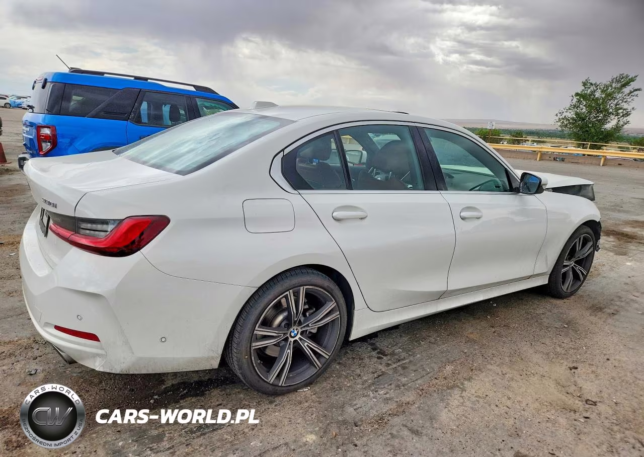 2024 BMW 330Xi VIN:3MW89FF07R8E05940 - 3