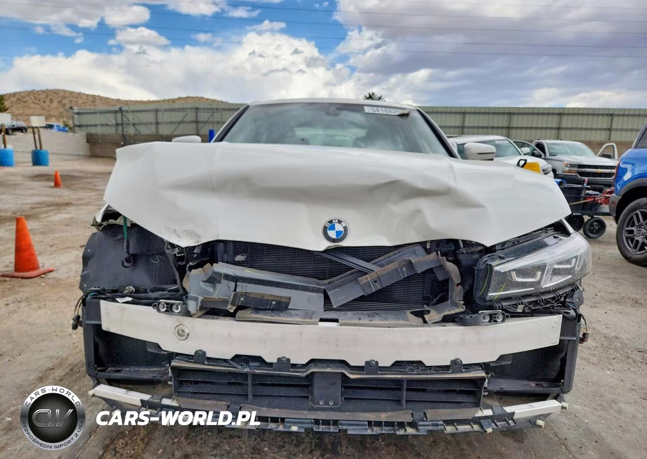 2024 BMW 330Xi VIN:3MW89FF07R8E05940 - 5