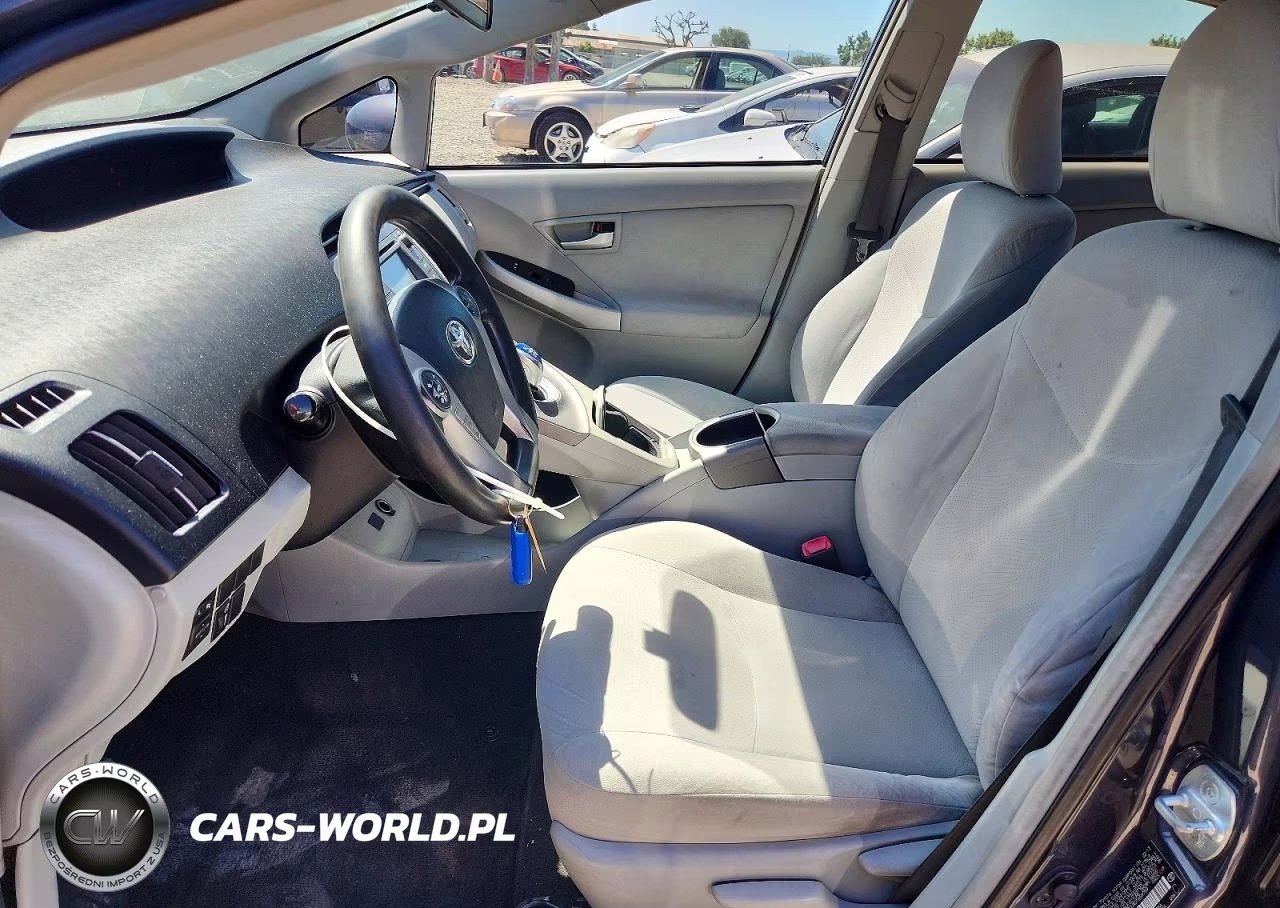 2013 Toyota Prius Two VIN:JTDKN3DUXD1659759 - 7