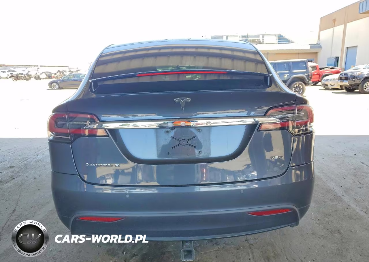 2018 Tesla Model X VIN:5YJXCAE22JF139572 - 6