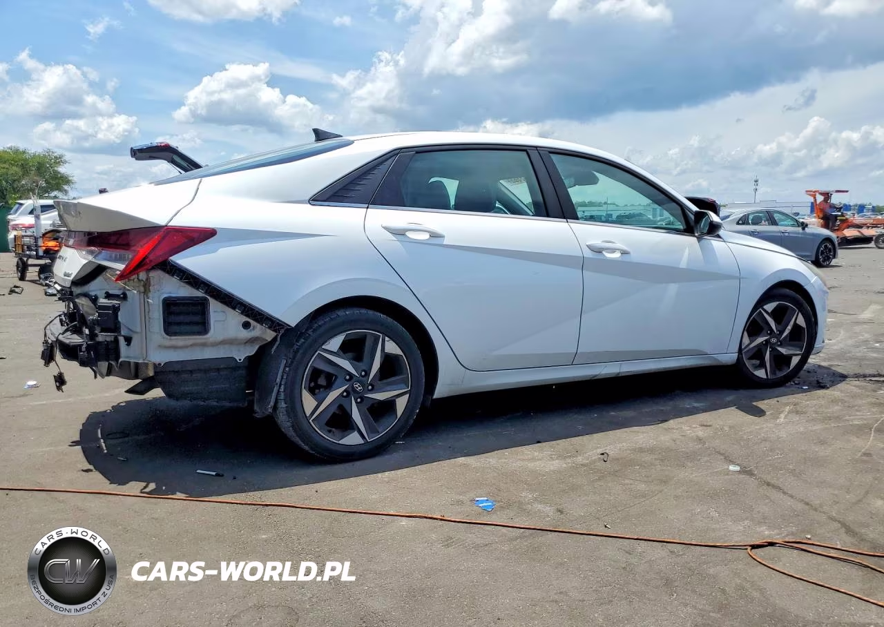 2021 Hyundai Elantra Limited VIN:5NPLP4AG5MH000984 - 3