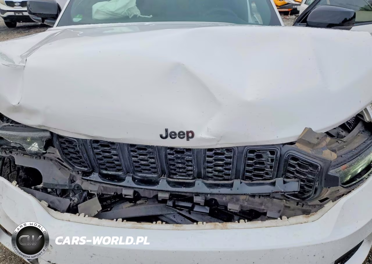 2023 Jeep Grand Cherokee Laredo VIN:1C4RJHAG0PC515801 - 12