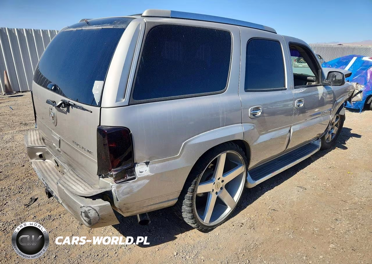 2005 Cadillac Escalade Luxury VIN:1GYEC63TX5R180946 - 3