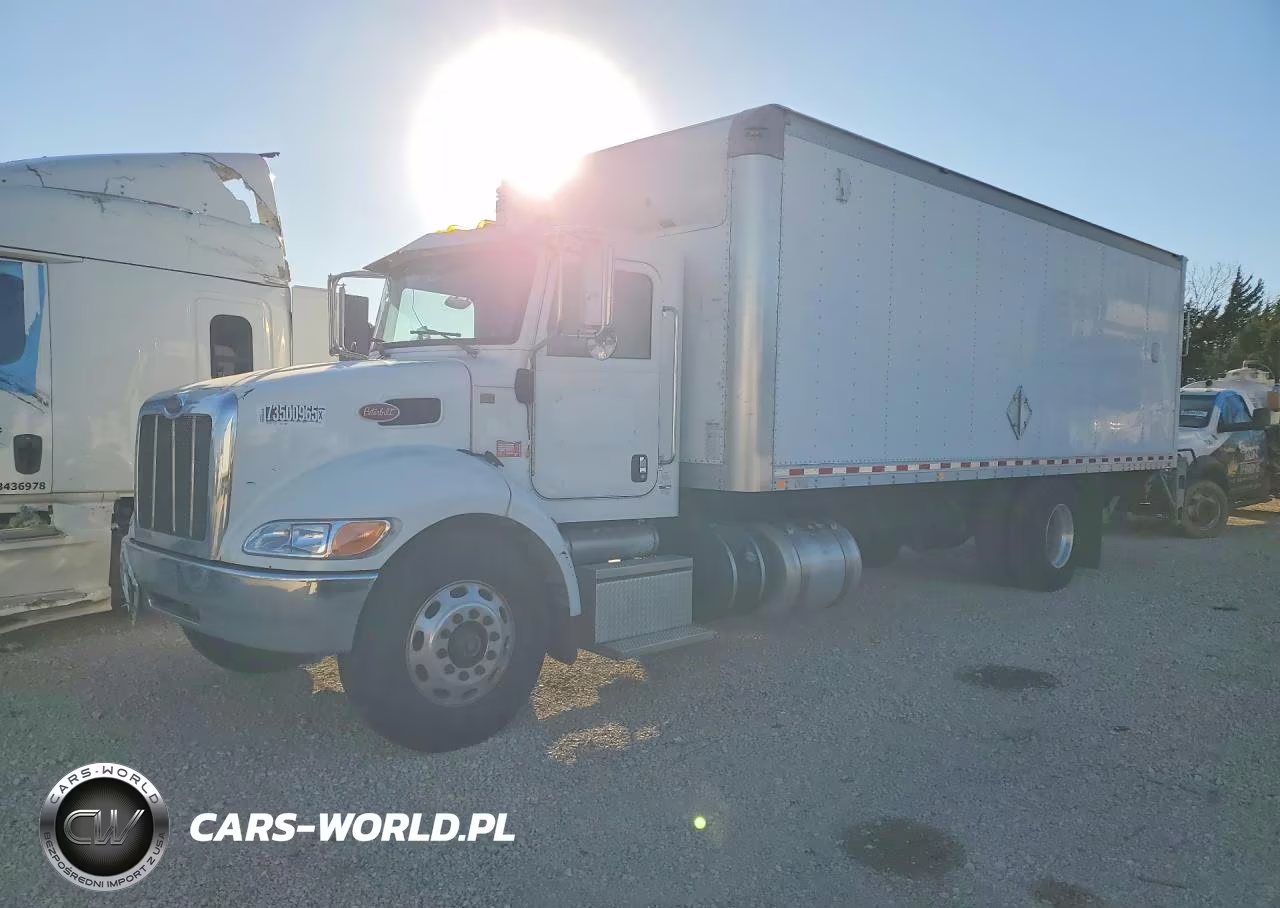 2016 Peterbilt 337 Box Truck