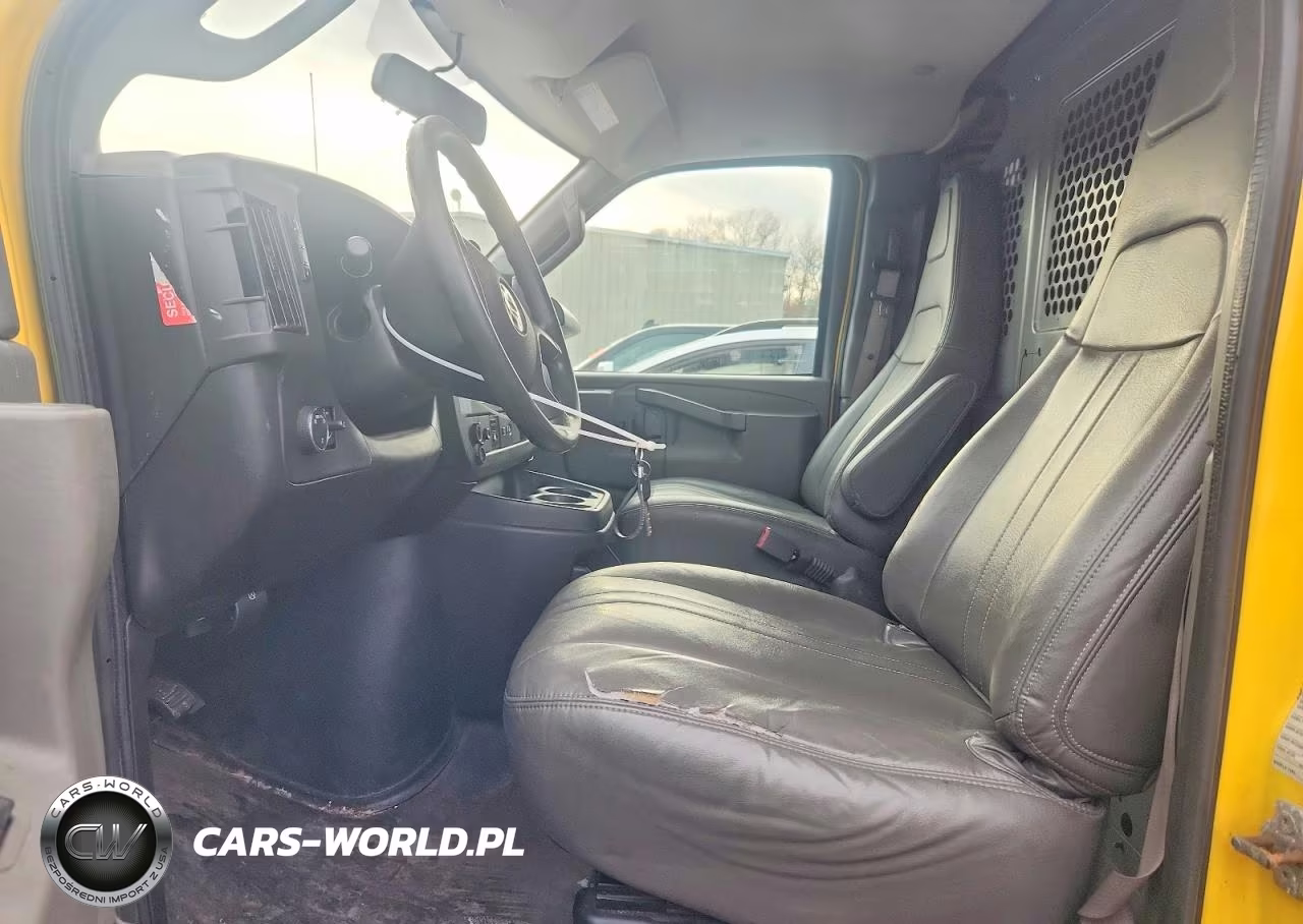 2019 Chevrolet Express G2500 VIN:1GCWGAFP9K1338946 - 7