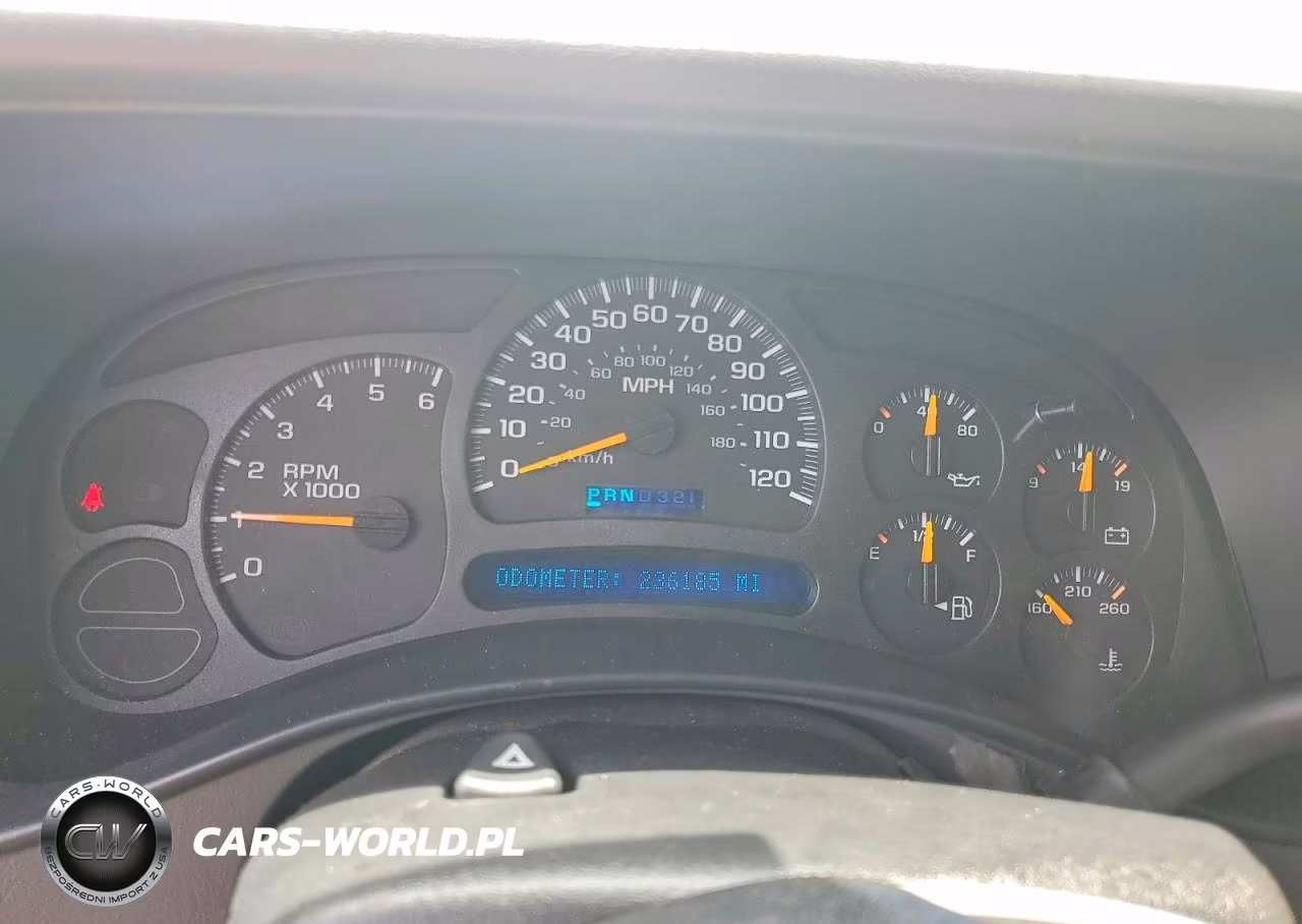 2003 GMC Yukon VIN:1GKEK13T63J232052 - 9