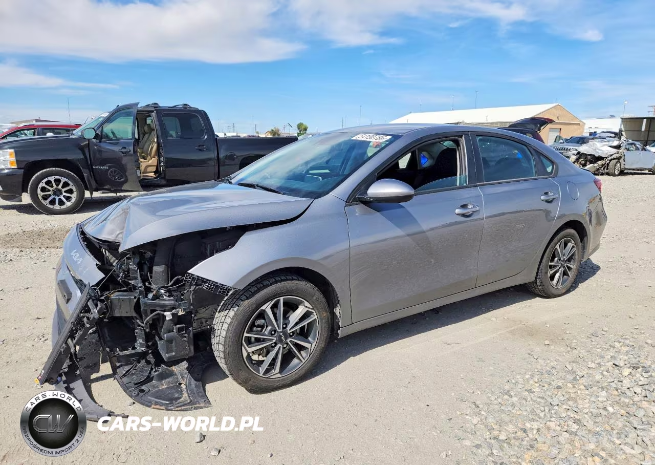 2023 Kia Forte Lxs – zdjęcie 1 z 13