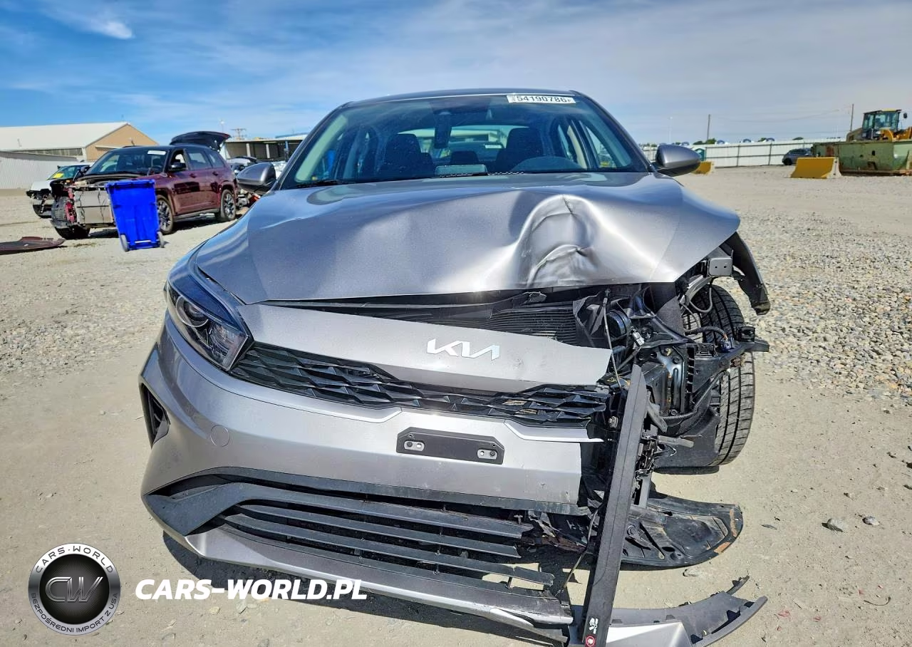 2023 Kia Forte Lxs VIN:3KPF24AD8PE665274 - 5