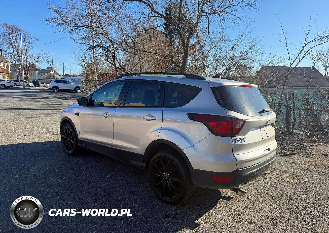 2019 Ford Escape Se VIN:1FMCU9GD8KUB73559 - 3