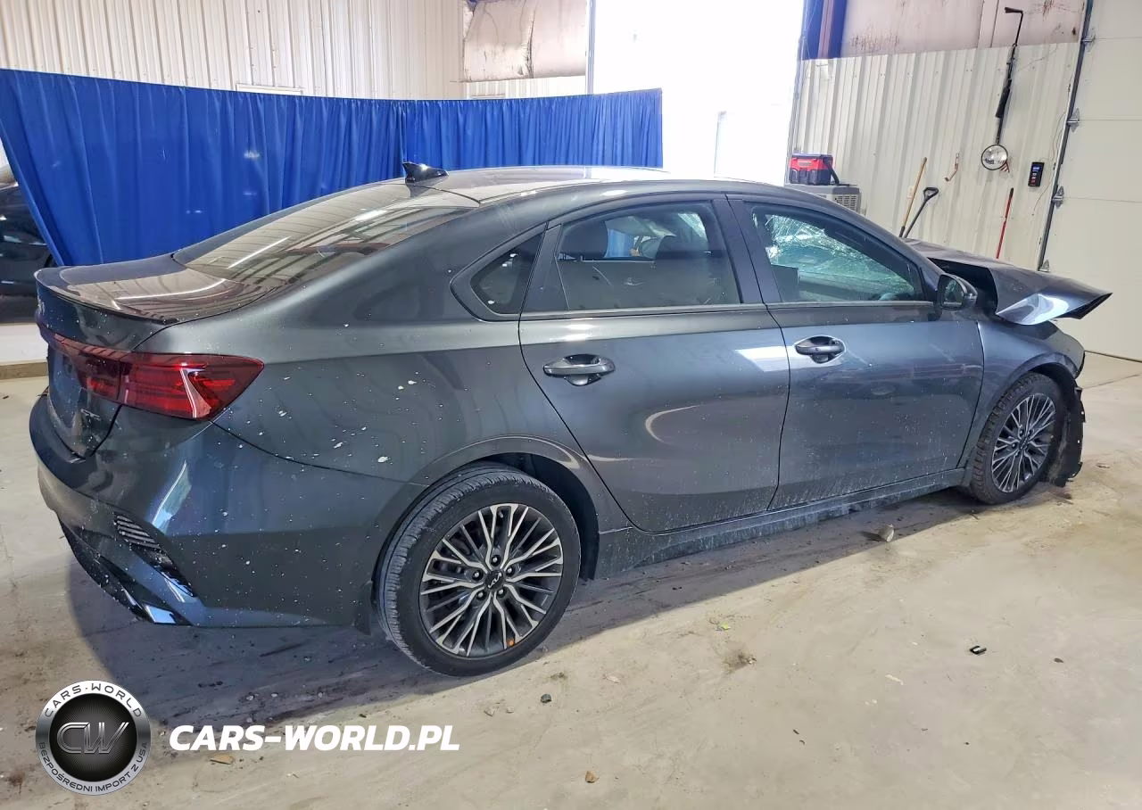 2024 Kia Forte Gt Line VIN:3KPF54AD8RE780113 - 3