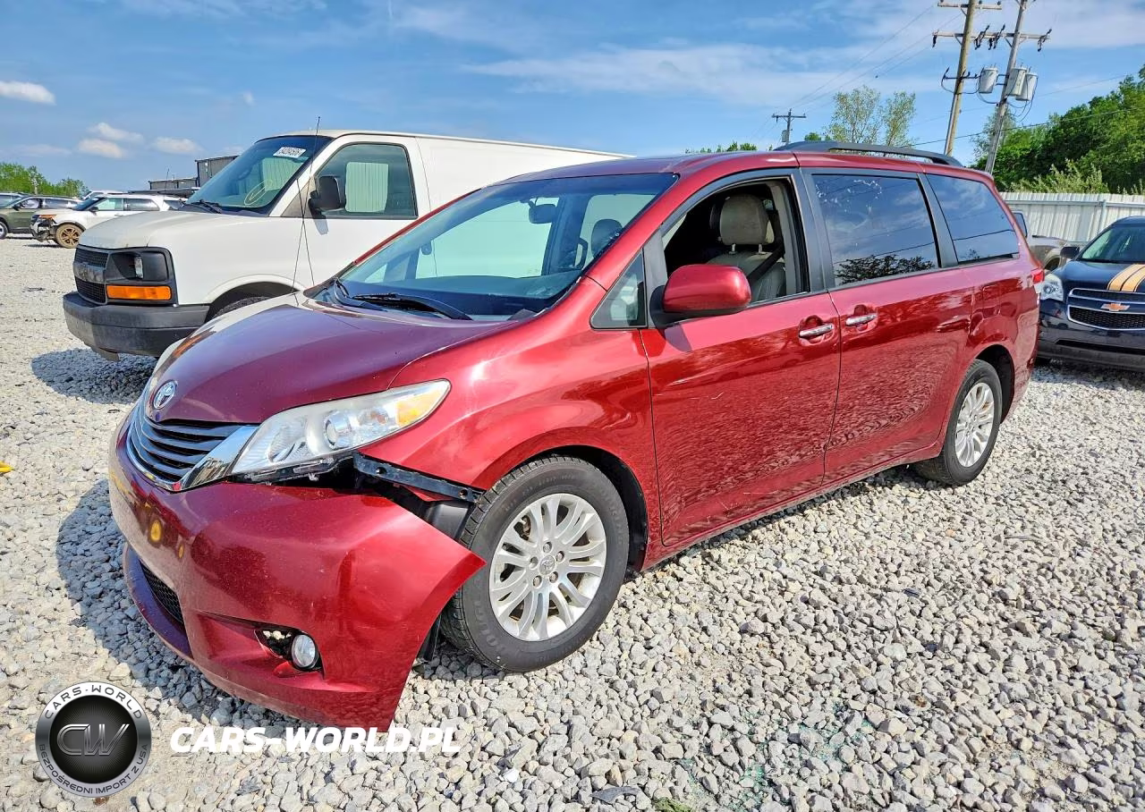 2014 Toyota Sienna Xle 8-Passenger