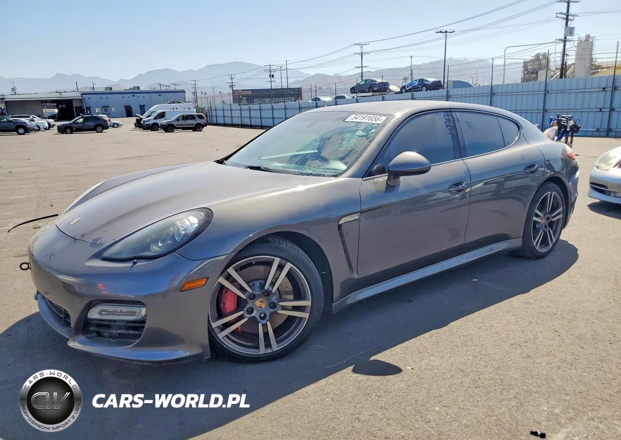 2013 Porsche Panamera Gts