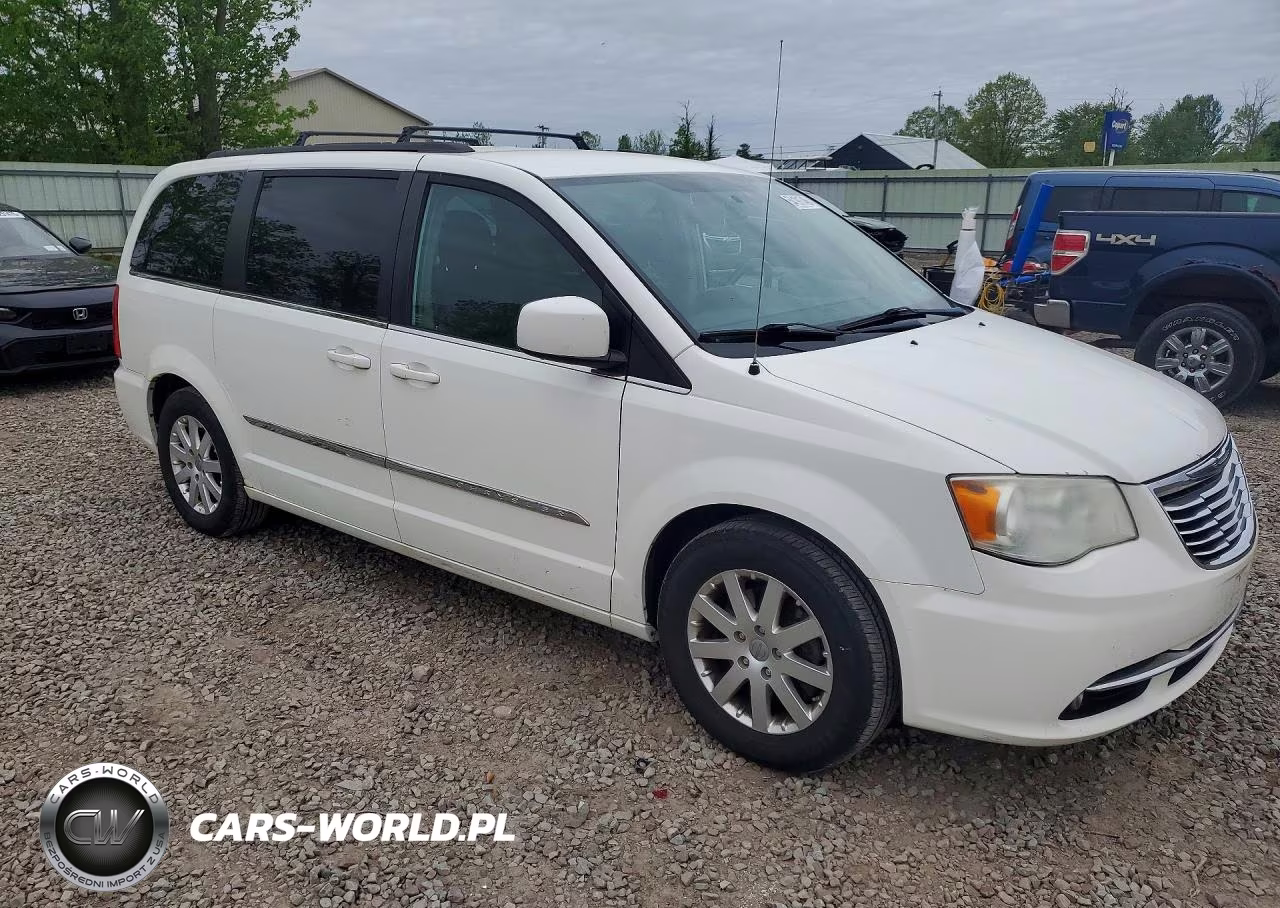 2013 Chrysler Town & Country Touring VIN:2C4RC1BG2DR787561 - 4