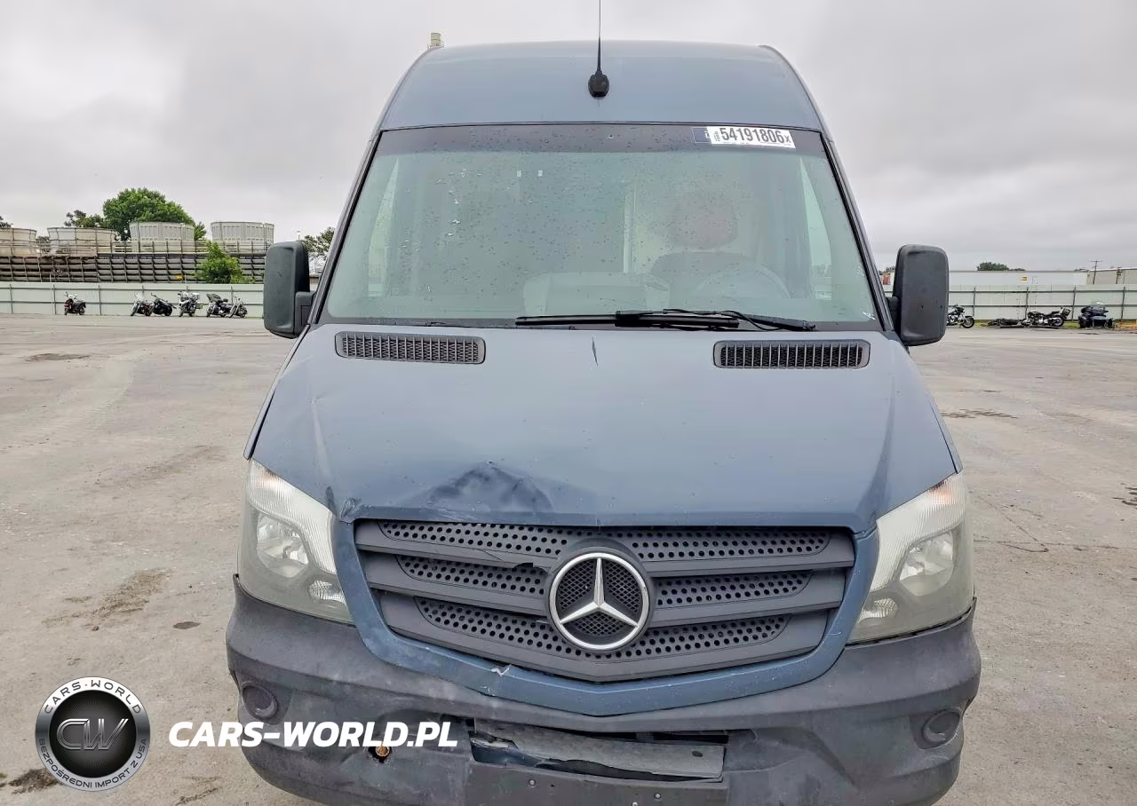 2018 Mercedes-Benz Sprinter 2500 VIN:WD3PE7CD5JP644328 - 5