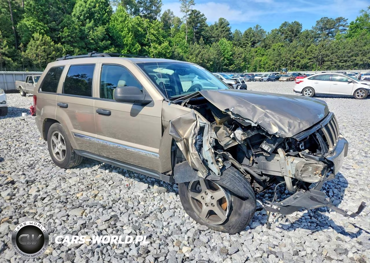 2005 Jeep Grand Cherokee Laredo VIN:1J4GR48K15C664728 - 4
