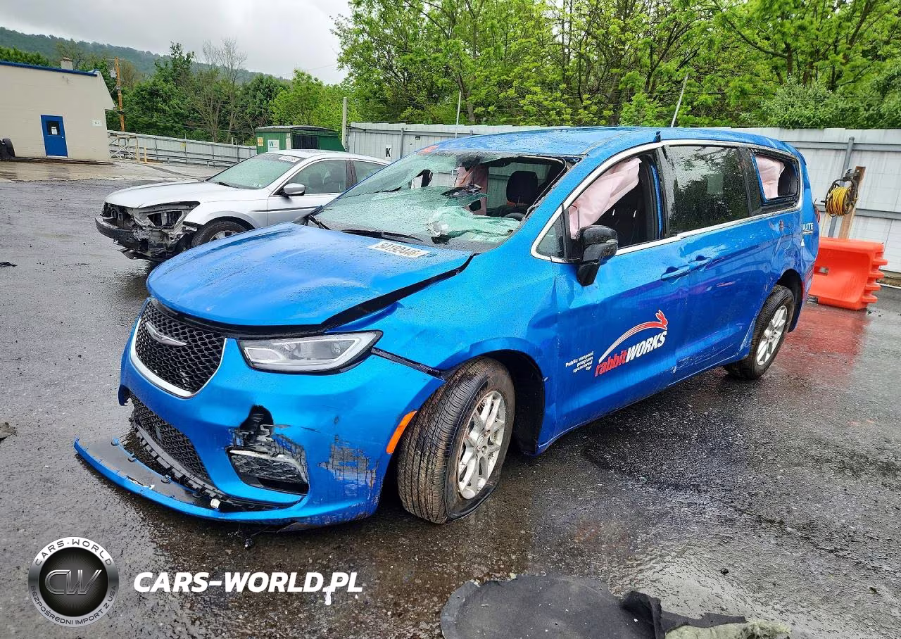 2026 Chrysler Pacifica Select