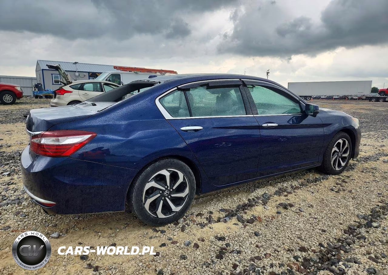 2017 Honda Accord VIN:1HGCR2F88HA182727 - 3