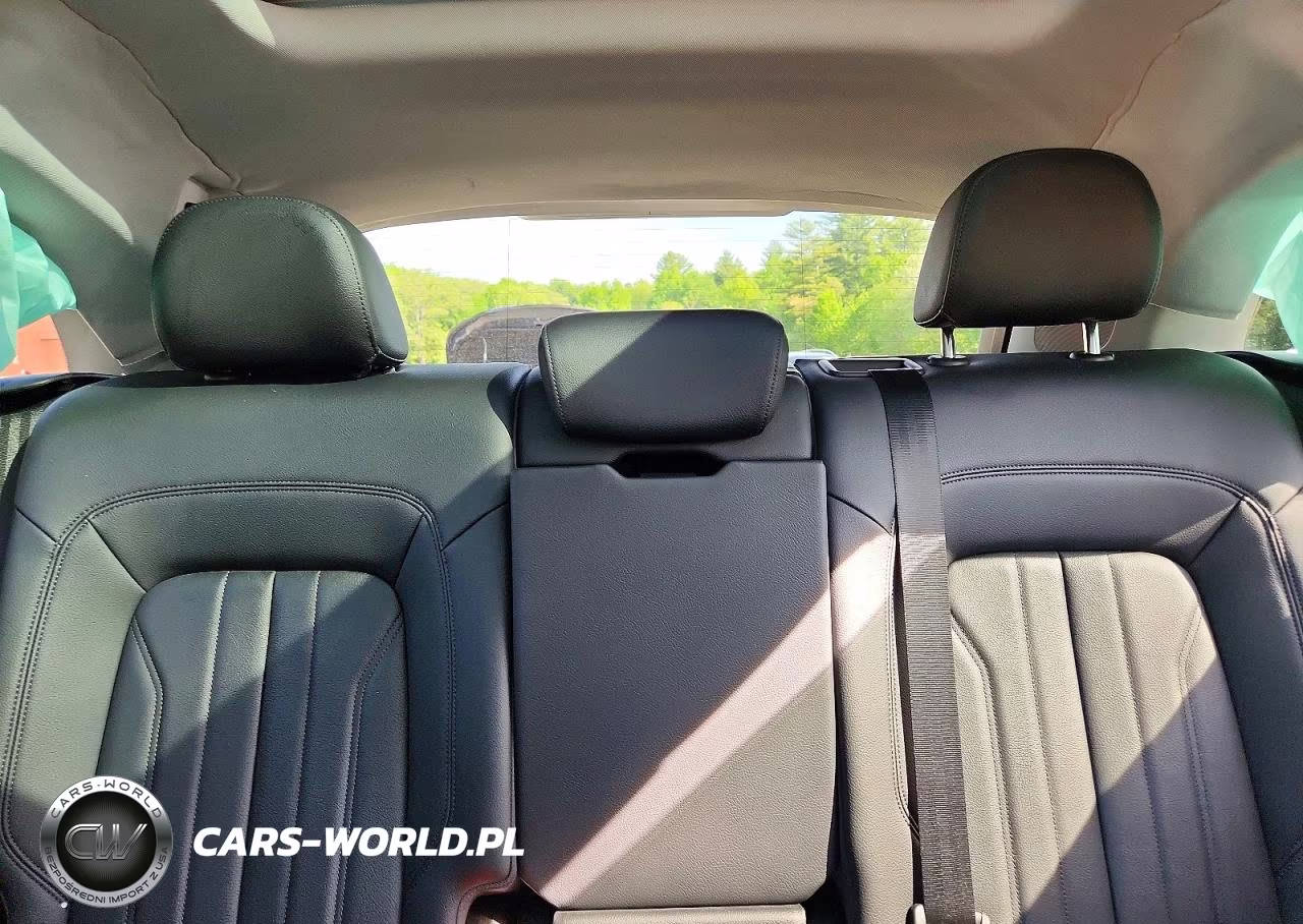 2018 Audi Q5 Premium Plus VIN:WA1BNAFY5J2226418 - 10