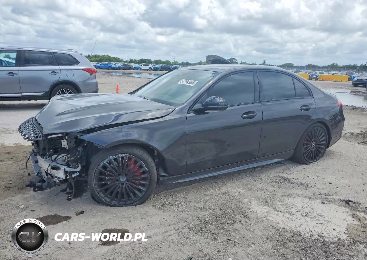 2026 Mercedes-Benz C 300 – zdjęcie 1 z 12