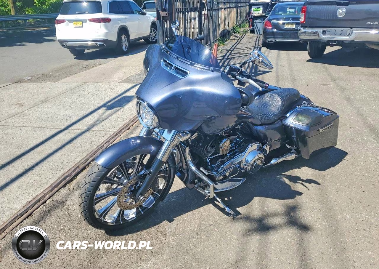 2014 Harley-Davidson Flhx Street Glide VIN:1HD1KBM10EB611525 - 2