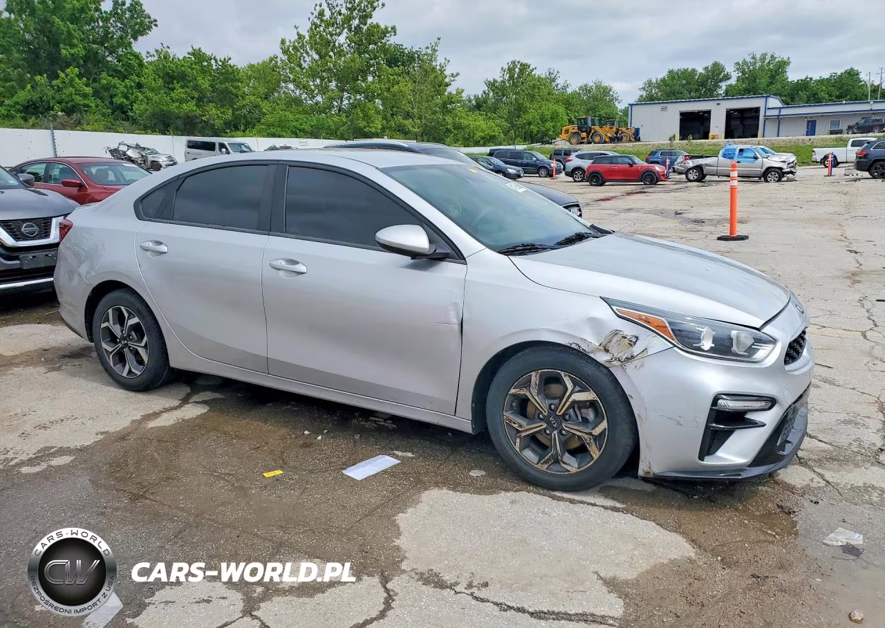 2020 Kia Forte Lxs VIN:3KPF24ADXLE187773 - 4