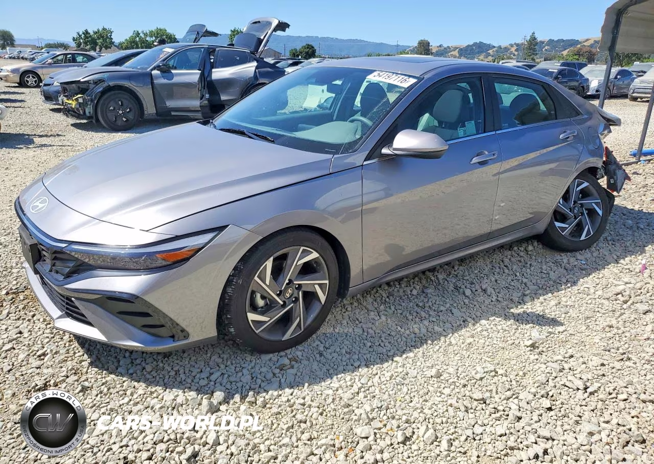 2025 Hyundai Elantra Sel – zdjęcie 1 z 13