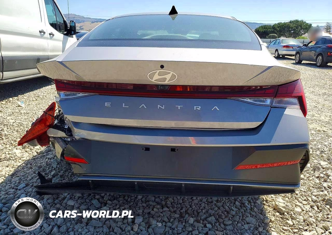 2025 Hyundai Elantra Sel VIN:KMHLS4DG2SU890496 - 6