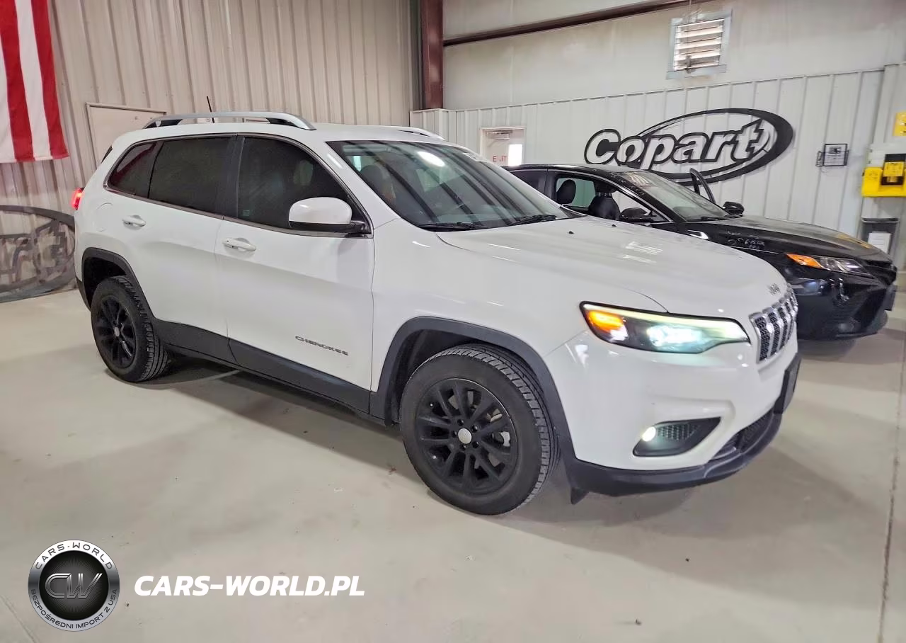 2019 Jeep Cherokee Latitude Plus VIN:1C4PJLLBXKD232854 - 4