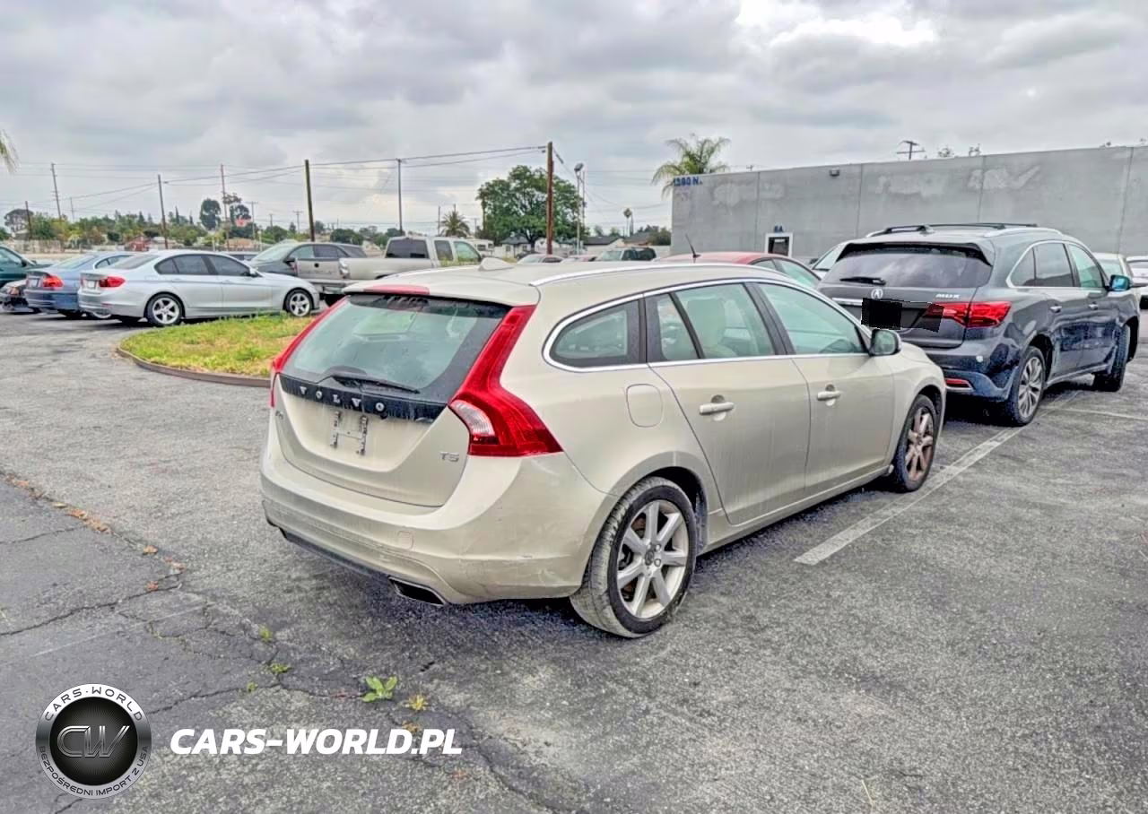 2017 Volvo V60 T5 Premier VIN:YV140MEK7H1373054 - 4