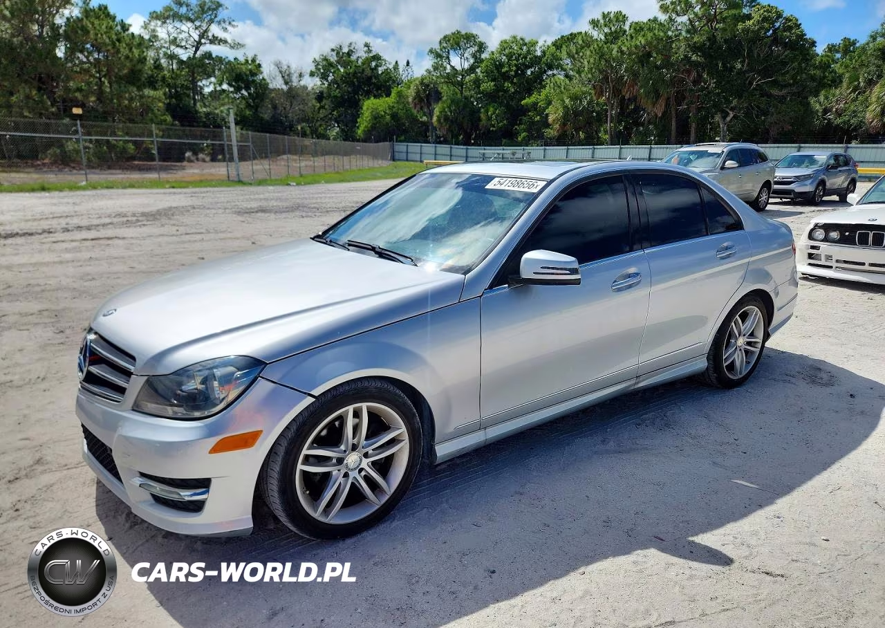 2014 Mercedes-Benz C 250