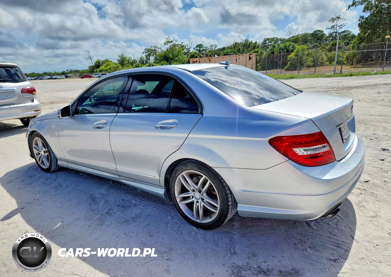 2014 Mercedes-Benz C 250 VIN:WDDGF4HB7EA964287 - 2