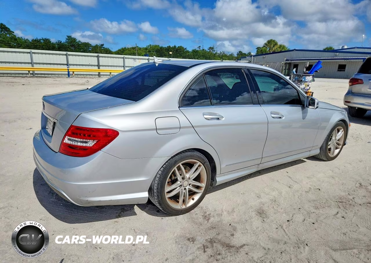 2014 Mercedes-Benz C 250 VIN:WDDGF4HB7EA964287 - 3