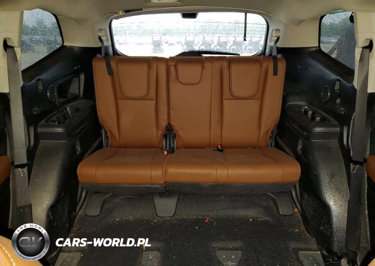 2025 Subaru Ascent Touring VIN:4S4WMAUD1S3400938 - 10