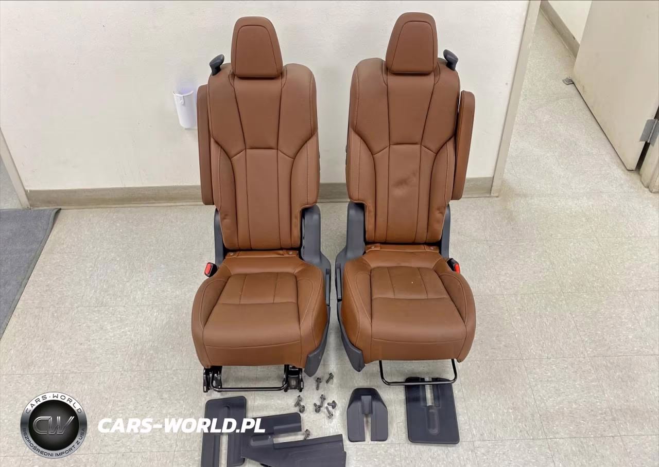 2025 Subaru Ascent Touring VIN:4S4WMAUD1S3400938 - 13