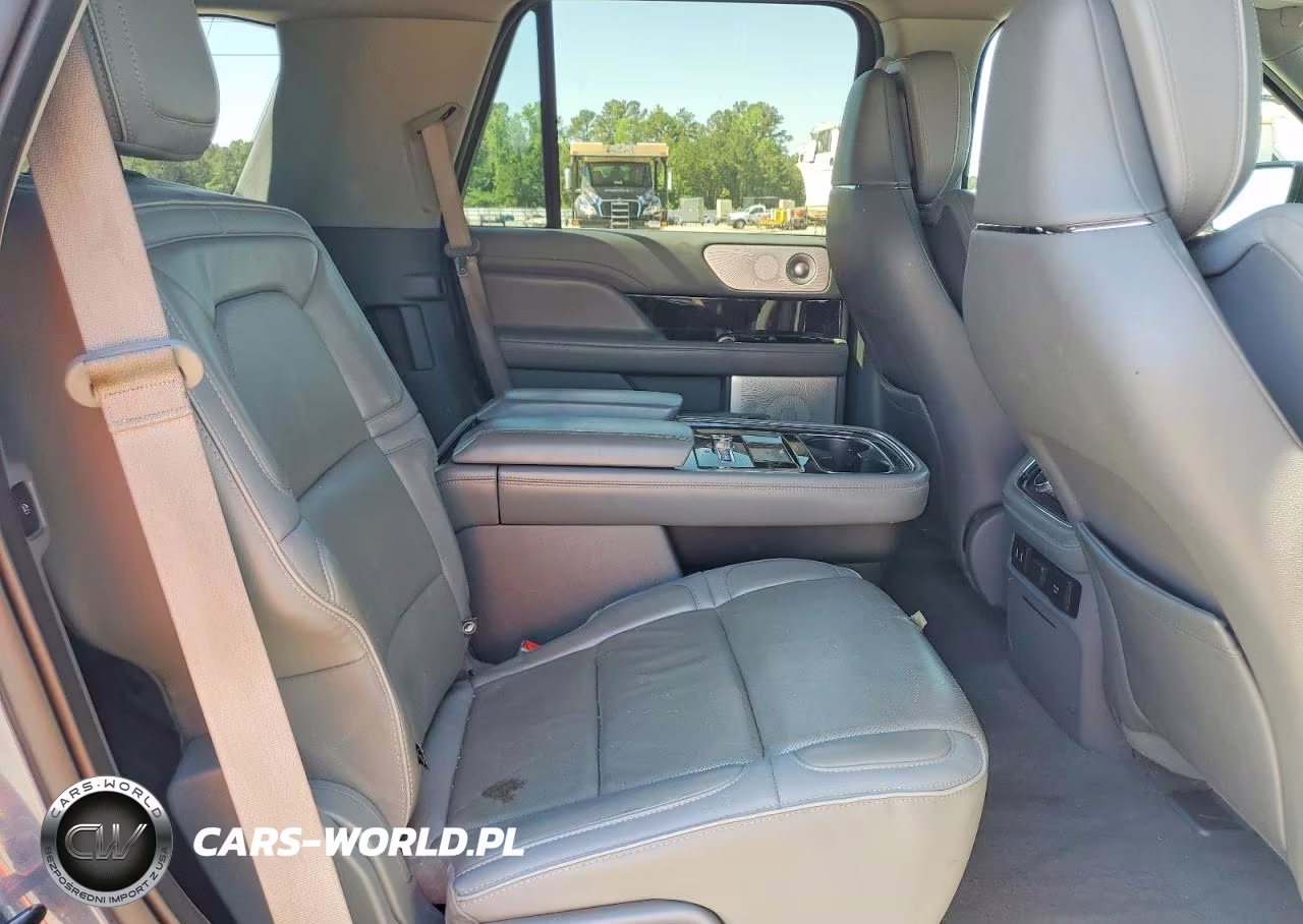 2018 Lincoln Navigator Reserve VIN:5LMJJ2LT0JEL05241 - 11