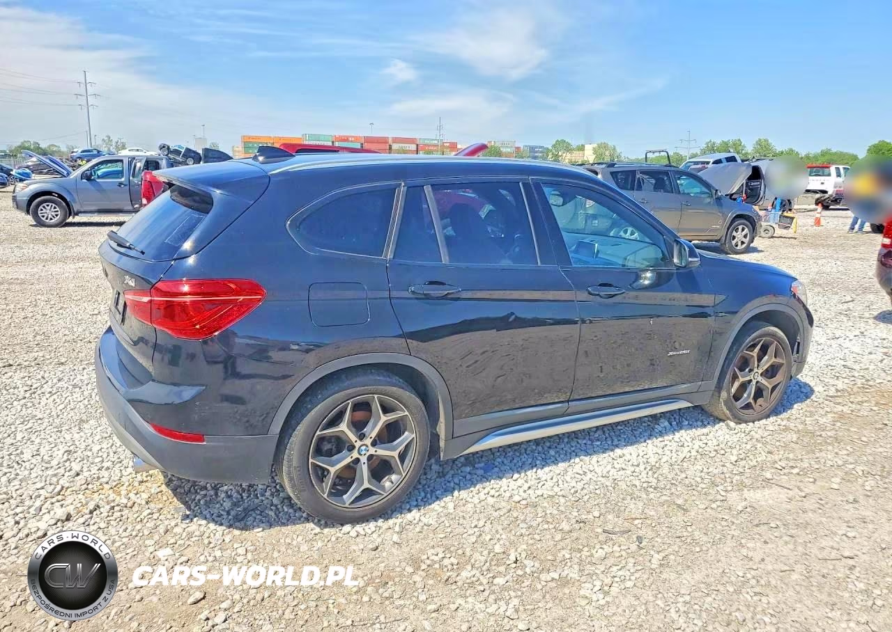 2018 BMW X1 xDrive28I VIN:WBXHT3C33J5K29491 - 3