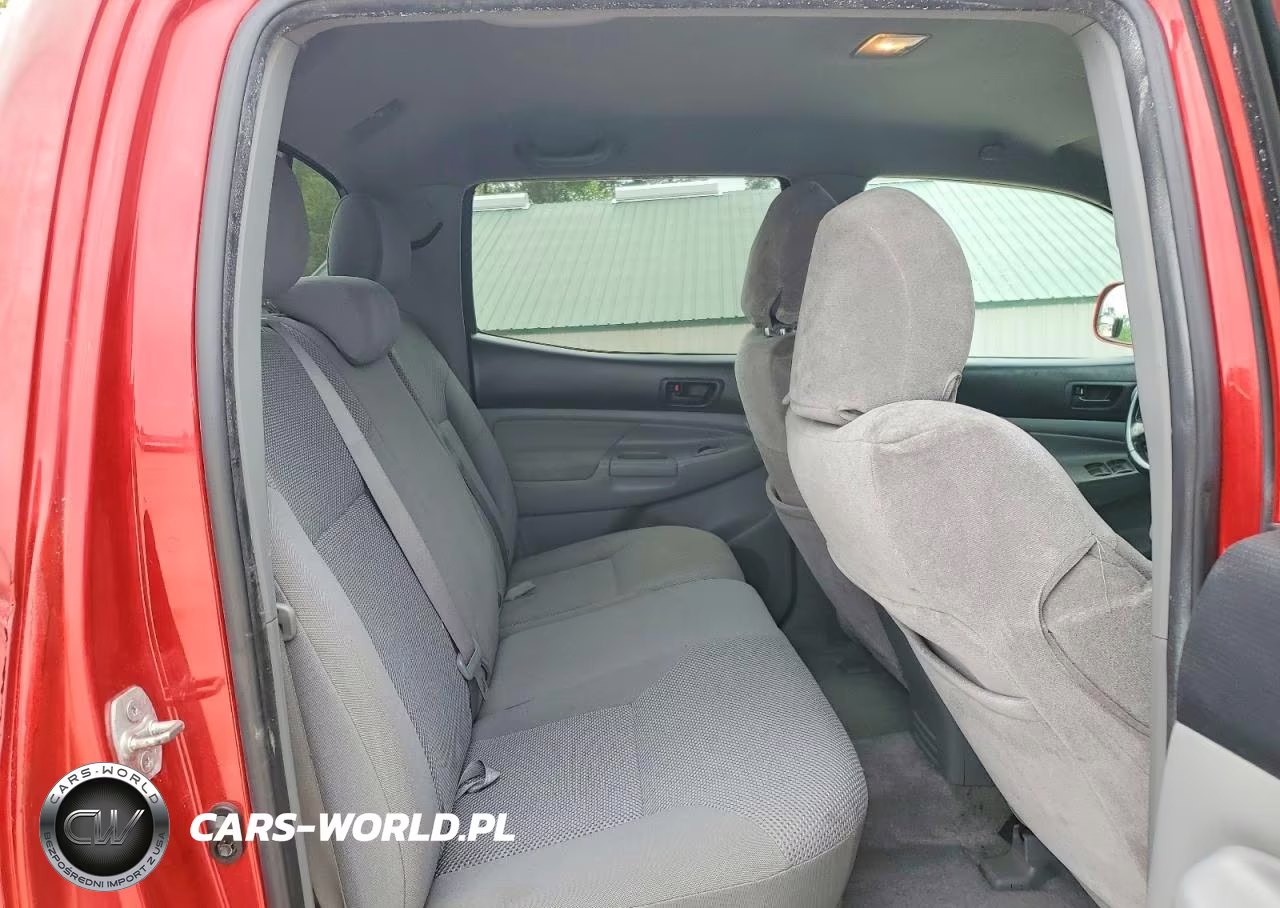 2010 Toyota Tacoma Double Cab VIN:3TMLU4EN1AM038980 - 10
