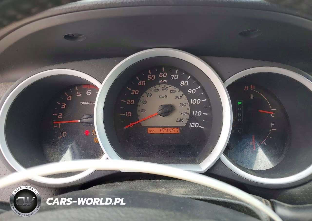 2010 Toyota Tacoma Double Cab VIN:3TMLU4EN1AM038980 - 9